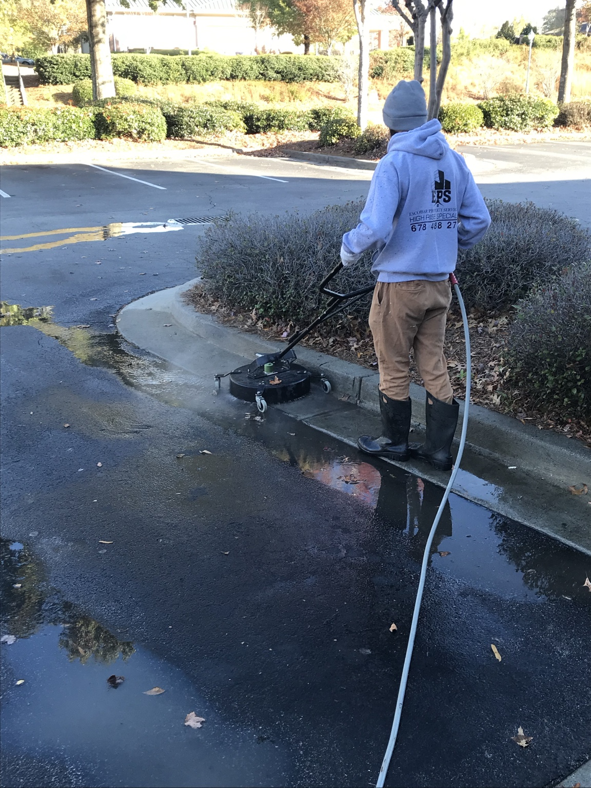 Commercial parking lot cleaning