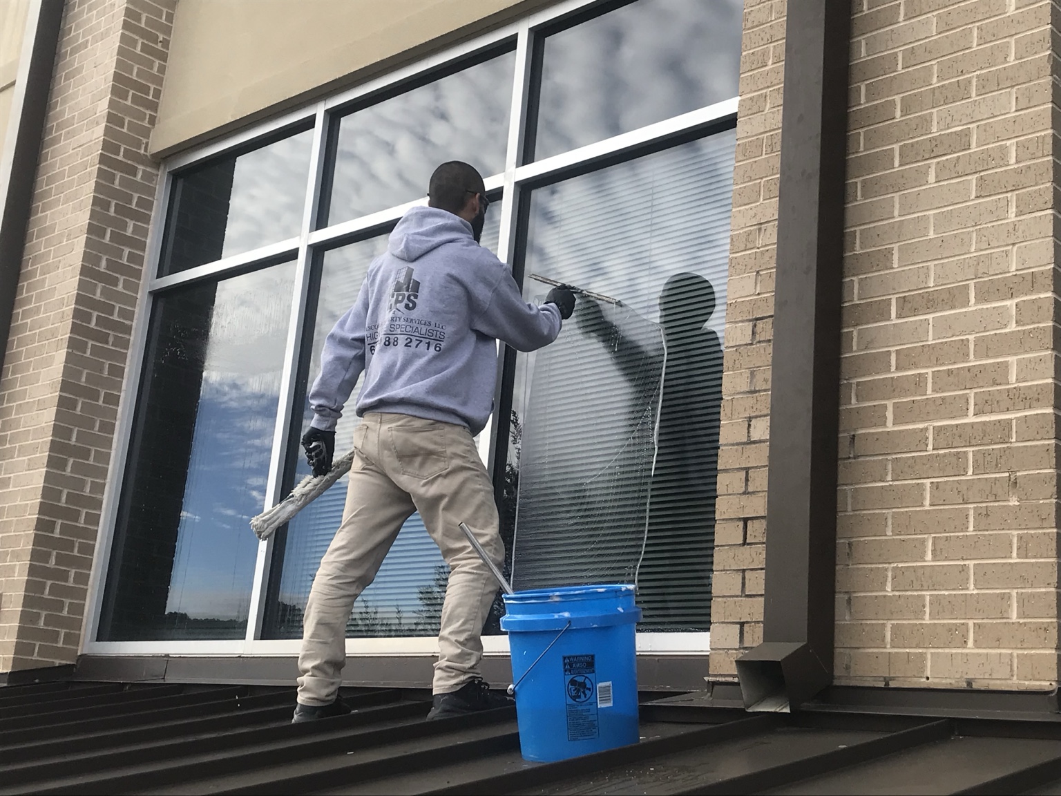 Commercial window cleaning in Metro Atlanta
