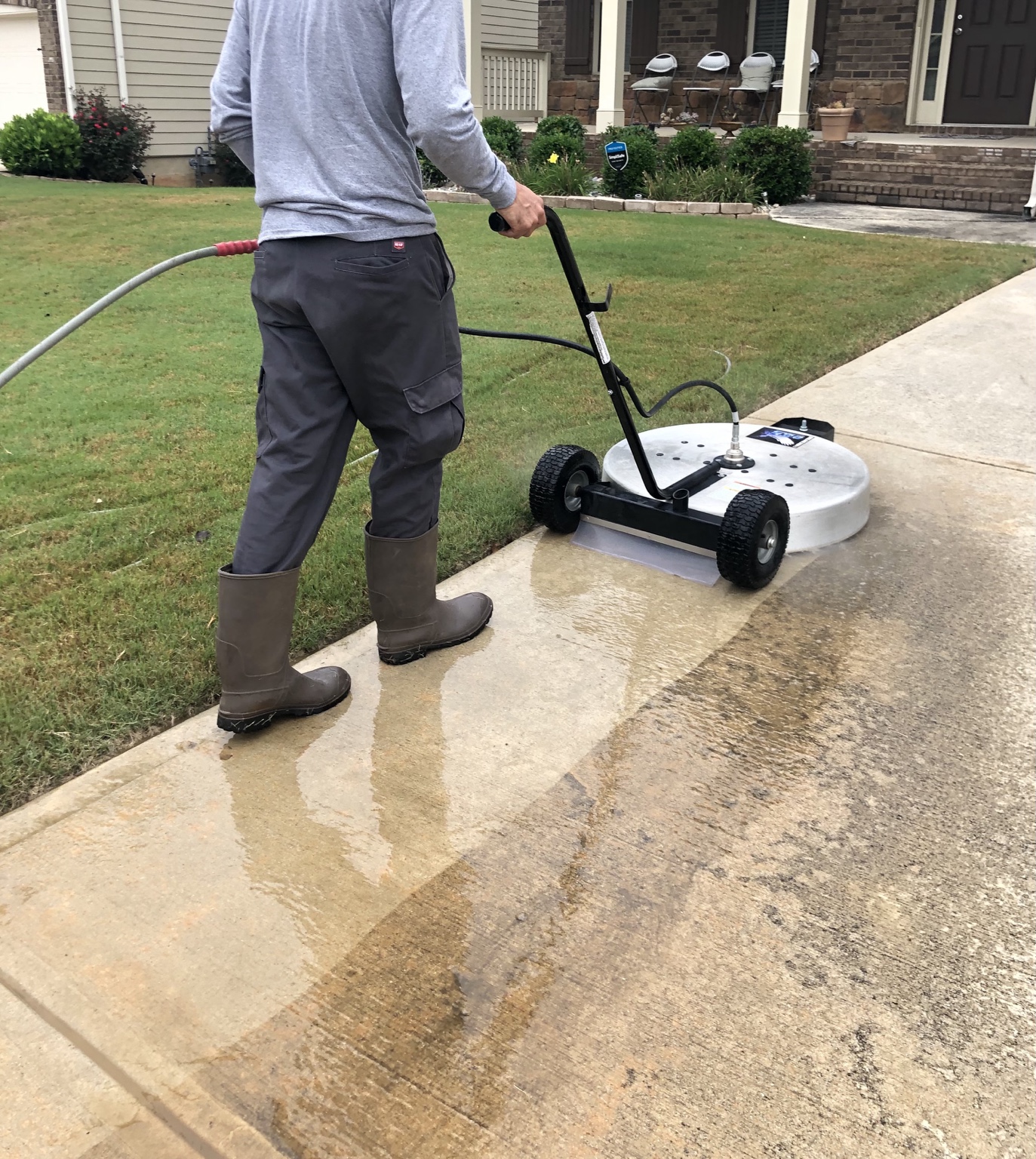 Residential driveway surface cleaning